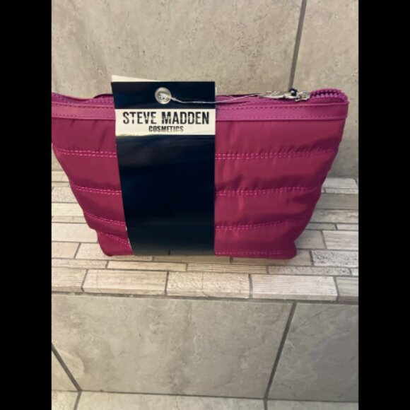 ❤️3/$12 NWT Steve Madden Two-Piece Cosmetic Travel Gift Set - Picture 3 of 4